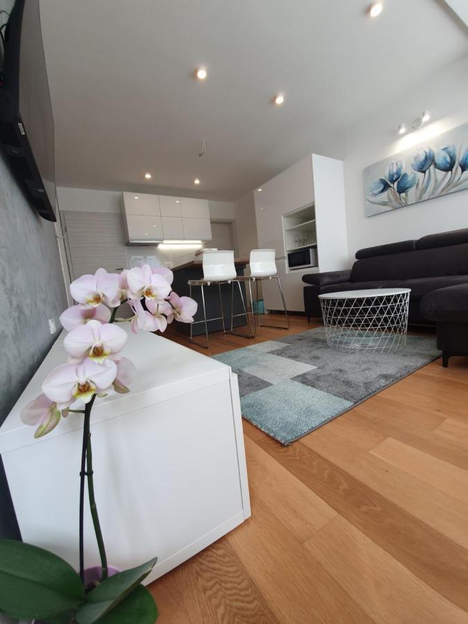 Apartman Leona 4*, Kantrida Rijeka Luaran gambar
