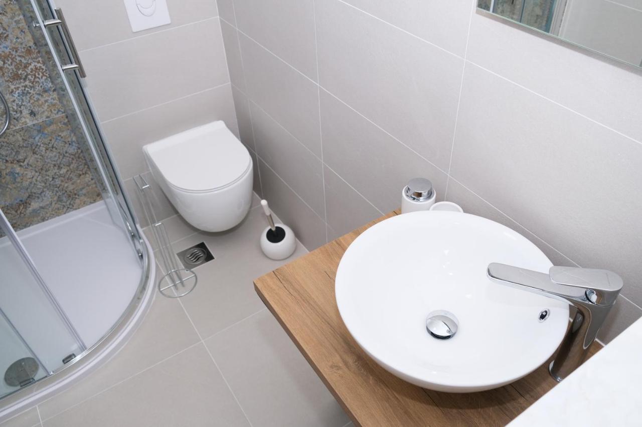 Apartman Leona 4*, Kantrida Rijeka Luaran gambar